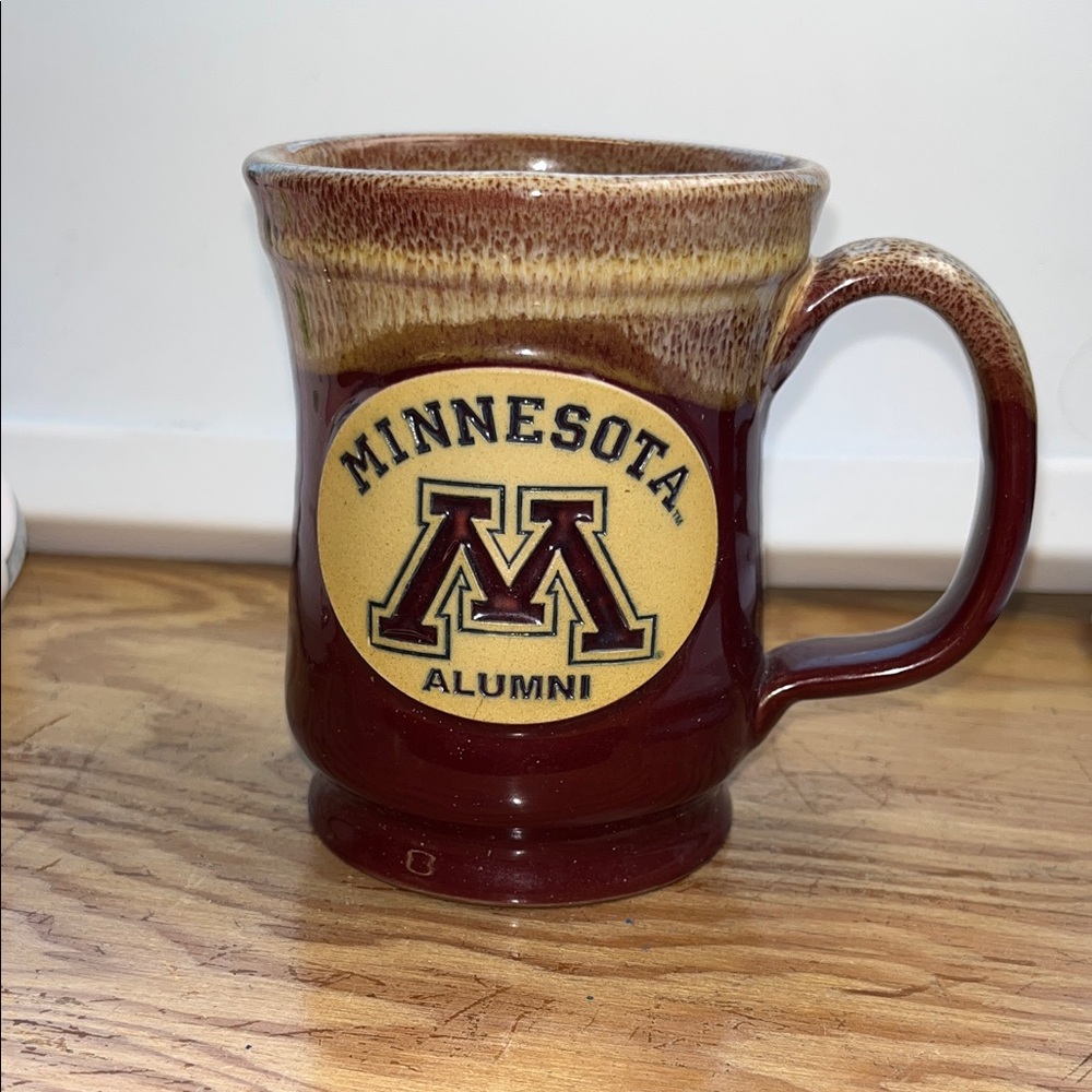 University of Minnesota Alumni Ceramic Mug -‎ Maroon and Tan
